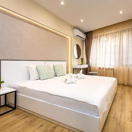 Duos Of Delight Matching Urban Apartments For Your Plovdiv Adventure Exterior photo