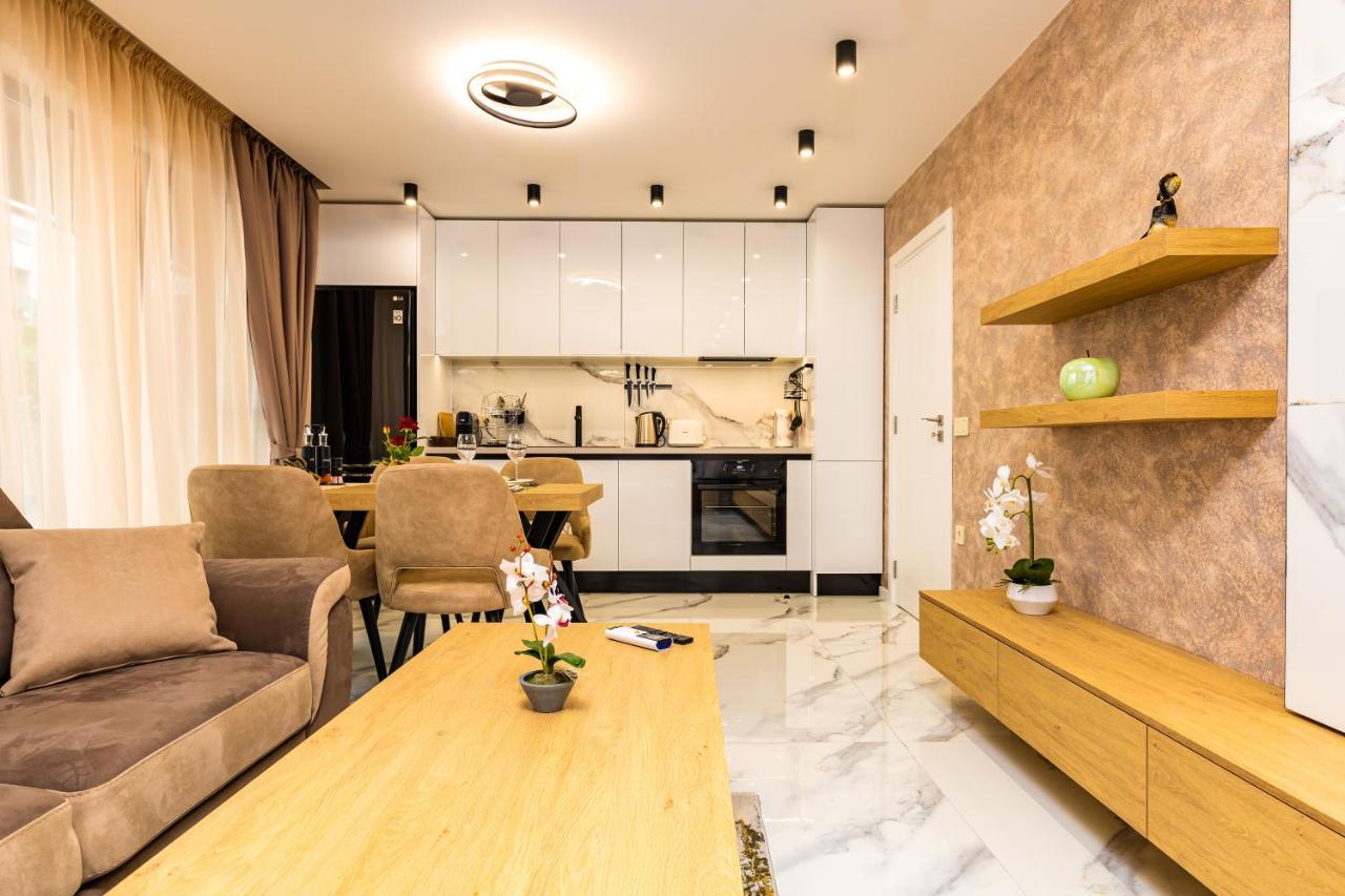 Duos Of Delight Matching Urban For Your Adventure Apartment Plowdiw